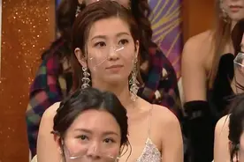 TVB历届颁奖礼名场面：古天乐周星驰羞涩，郑裕玲献吻黄子华图片