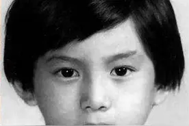 吴奇隆6岁到50岁罕见照：真是从小帅到大啊！和每个女星都配一脸图片