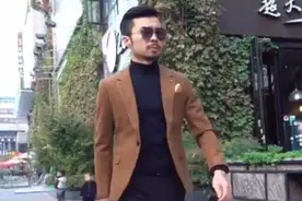 江苏90后小伙，穿西装捡垃圾爆火，身价千万，直播带货超3亿元图片