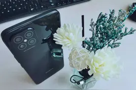 荣耀Play5首测评｜双卡双5G，千元66瓦超级快充，撞脸iPone12图片