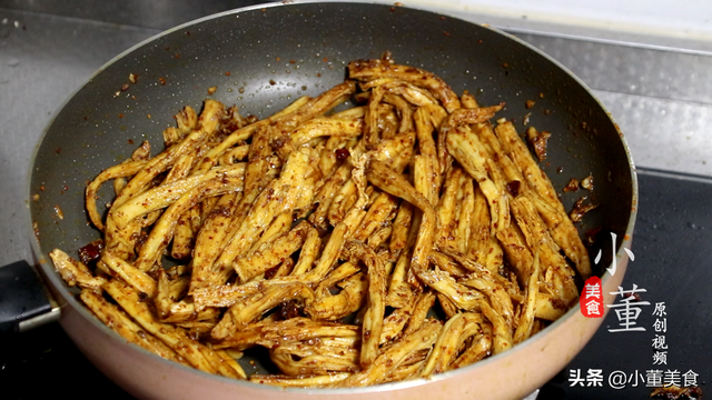 你还在买辣条吃吗？配方和制作过程都在这里，先收藏了吧