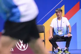 奔七教练张绍臣，半生相伴羽毛球“青春年少”图片
