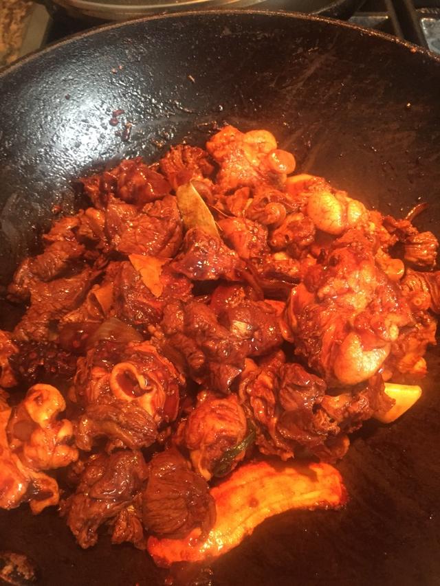 让人费解的牛肉面做法，用料和做法太讲究，一碗卖100也不过分
