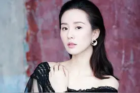 这几位女明星，蒋欣仅排第三，网友：吴奇隆睡着都能笑醒图片