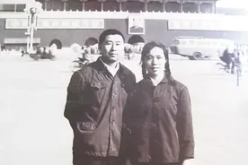 路遥去世前，妻子林达非要和他离婚，原来他身上有这3个坏习惯？图片