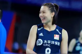 曾春蕾收到郎导的特别礼物！携爱人一同亮相，恐难再战奥运图片