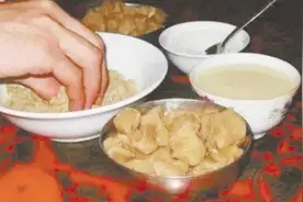 糌粑：从“水调手捏”的单一食用方式向休闲零食和高附加值化转型图片