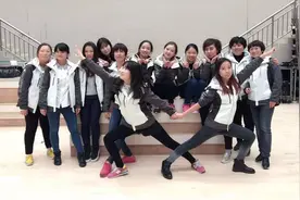 【三八妇女节】今天，留点版面给自己，工作我们也是很拼的图片