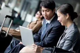 与女上司出差，她坚持开一间房，你怎么做？90后小伙子机智回答图片