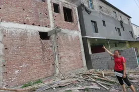 修楼房嫌网线挡道，四川一村民将其一把剪断，上万用户断网，直播节目未能播出图片