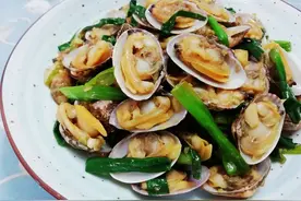 花蛤最简单的做法，一分钟出锅，海味十足，满盘鲜图片