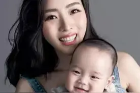 婚姻事业两全，年纪不大却主持了八届春晚，她才是人生的智者图片