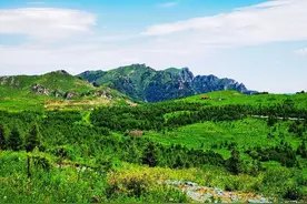 北京最高的山峰，最美的草甸，夏日风景美不胜收图片