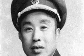 家人被害，3兄弟立志参军，后杳无音讯，再见面时都成了开国少将图片
