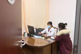 太原首家夜间门诊开诊，晚上挂号也能看名医，解决市民看病难问题图片