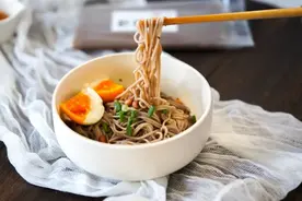 吃多不怕胖的0脂荞麦面！锁骨盛水、反手摸肚脐，代餐首选它图片