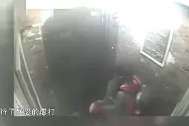 奶奶带孙子坐电梯，出来时孩子没跟上，随后出现残酷的画面图片