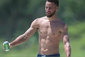 NBA这些“瘦子”把我们都骗了！KD有麒麟臂 欧文6块腹肌图片