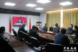 【聚焦党的十九届六中全会】秦安县各单位组织干部职工收听收看十九届六中全会新闻发布会图片