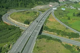 一条连接厦门与成都的高速公路，途经六个省份，有你想去的地方吗图片