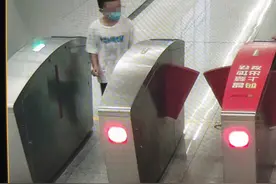 “粗心妈”上地铁后才发现丢了娃 石家庄轨道公安民警50分钟帮找回图片