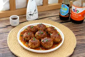 蘑菇新吃法—口蘑小肉饼，突破肉饼咬下去直接爆汁，真的太鲜了图片