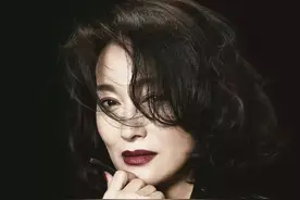3岁乞讨，22岁拿影后，60岁仍未婚，她活出了别人的两辈子图片