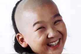 当年凭借小品火遍大江南北的小叮当，如今已成素人图片