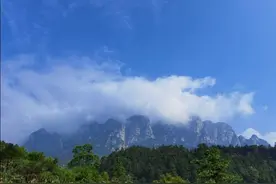 五老峰历险图片