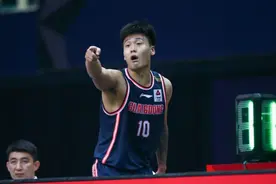 CBA第七轮违体犯规多达16次，裁判吹罚引发争议，问题出在哪？图片