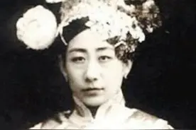 清朝最后一个格格，隐姓埋名活到96岁，临死说出皇家最大的丑闻图片