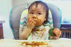 宝宝从几岁开始用筷子进餐比较好？过早过晚使用对孩子有影响吗？图片