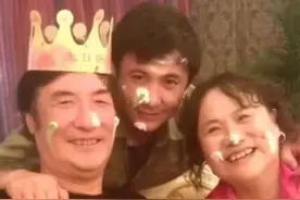 中国票房的“第一先生”，三个女人帮助了他，不再是当年的郝建图片