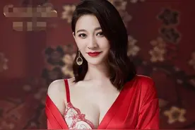 李小冉代言内衣，没有丝毫低俗的味道，成熟的韵味展现不同的味道图片