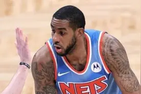 神奇经历！从退役到争冠球队替补再到首发，阿德这半年时间真梦幻图片