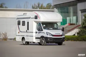 国六依维柯欧胜房车仅39.8万？途佳依维柯C型房车实拍图片