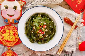 年夜饭凉菜之凉拌海带，多加一味调料，好吃到停不下来，酸辣开胃图片