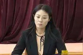 甘肃武威原副市长姜保红受贿案一审开庭，被控受贿1439万视频封面