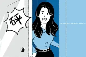漫画：女厕所那些尴尬事儿图片