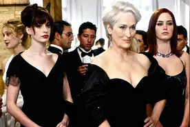 《穿Prada的女魔头》上映15年，穿搭造型可以重温100遍图片