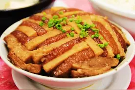 广西名菜：香芋扣肉，太上头了图片