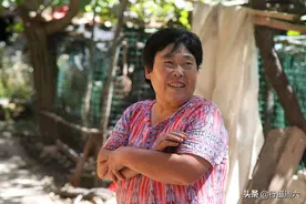 山村大姐花30元建成淋浴房，洗澡方便实用不花钱，看是啥样图片