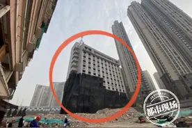 轰然倒地！南昌八一大桥头一处大楼被爆破拆除图片