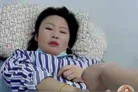 草帽姐住院，治疗表情夸张图片