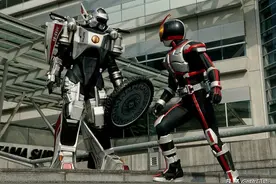 假面骑士：拥有变形机车的8位骑士，帝骑不劳而获，马赫不傻了图片