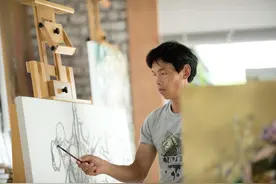 湖北40岁农民画家一幅画卖130万，当初喊他“废物”的人都改口了图片