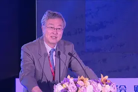 「峰会·观点」周小川：区块链技术关系到未来支付体系的选择视频封面