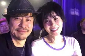 王菲与李亚鹏周迅窦靖童历史性同场，离婚了就要老死不相往来吗？图片