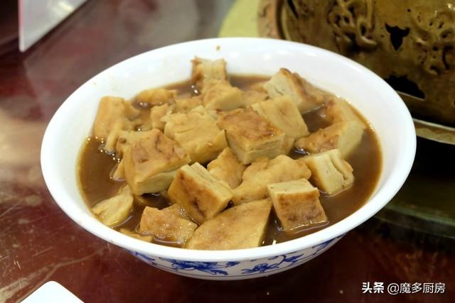 来北京吃卤煮，小肠陈必须去，卤煮火锅味道赞，还有地道京味菜