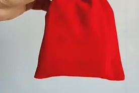 某品牌手机能拍透视照？小编去实测了！手机厂商致歉图片